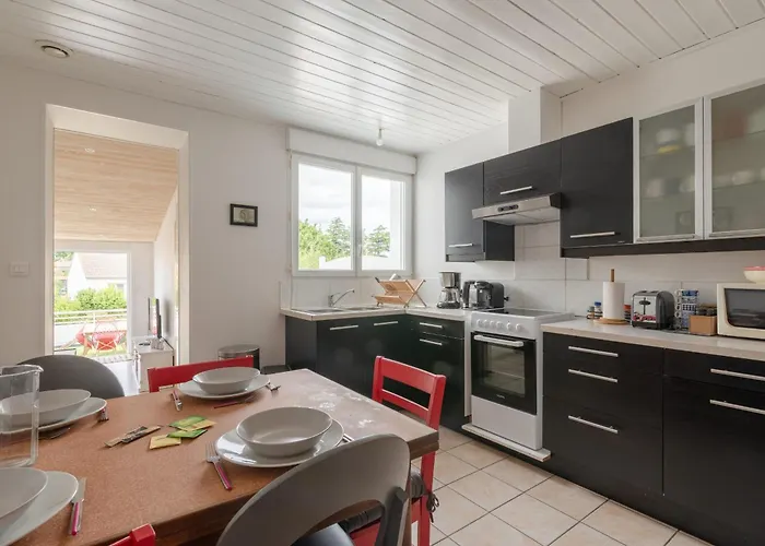 Maison Aux Moutiers - Wifi - Terrasse 別荘