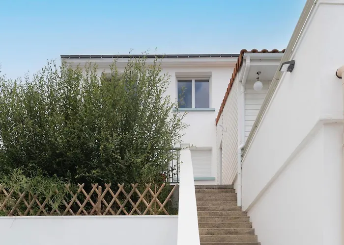 Maison Aux Moutiers - Wifi - Terrasse 別荘